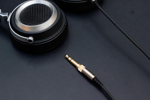 售价只有汪峰耳机一半,音质却差不多