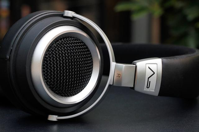 售价只有汪峰耳机一半,音质却差不多