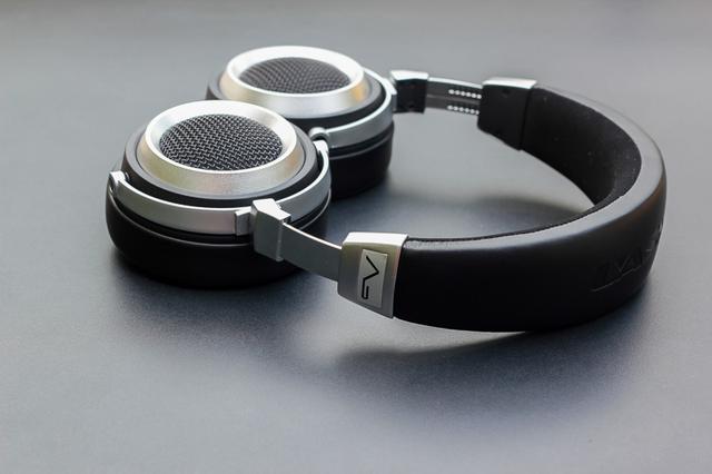 售价只有汪峰耳机一半,音质却差不多