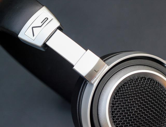 售价只有汪峰耳机一半,音质却差不多