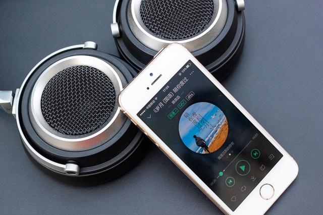 售价只有汪峰耳机一半,音质却差不多