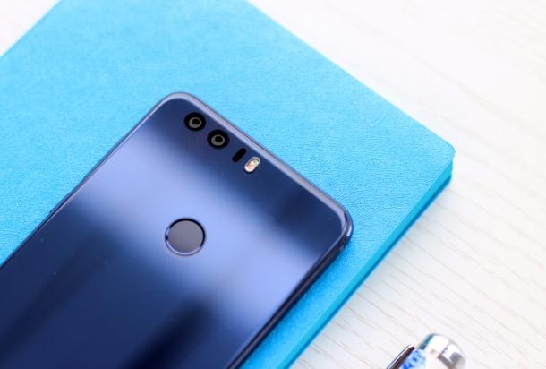 颜值之王,美得令人窒息 荣耀8真机评测