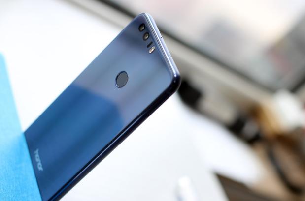 颜值之王,美得令人窒息 荣耀8真机评测